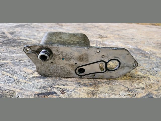 bontott FORD TRANSIT Olajhűtő