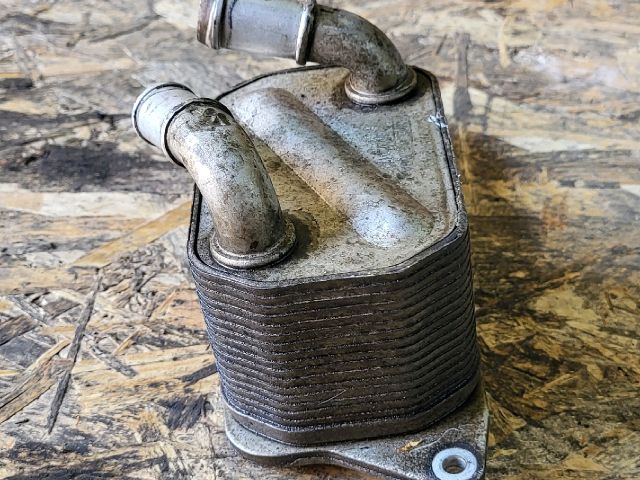 bontott FORD TRANSIT Olajhűtő