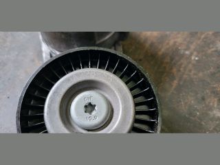 bontott FORD TRANSIT Szíjfeszítő Görgő