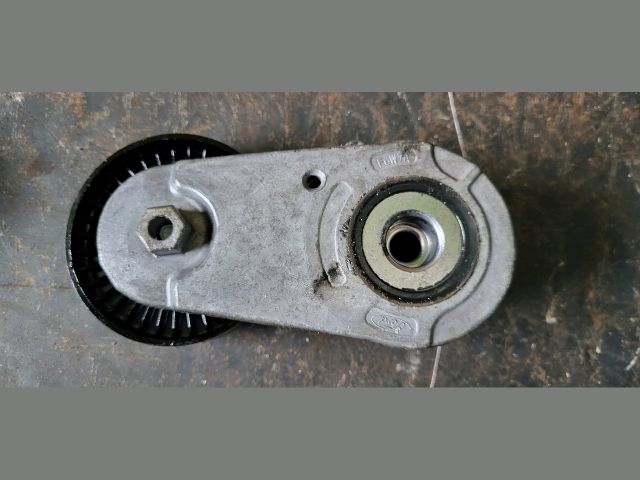 bontott FORD TRANSIT Szíjfeszítő Görgő