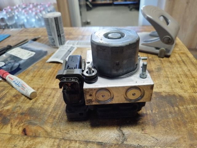 bontott FORD TRANSIT ABS Kocka