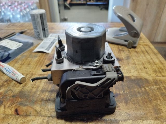 bontott FORD TRANSIT ABS Kocka