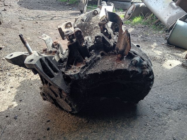 bontott FORD TRANSIT Váltó (Mechanikus)