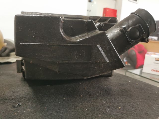 bontott FORD TRANSIT Légszűrő Ház