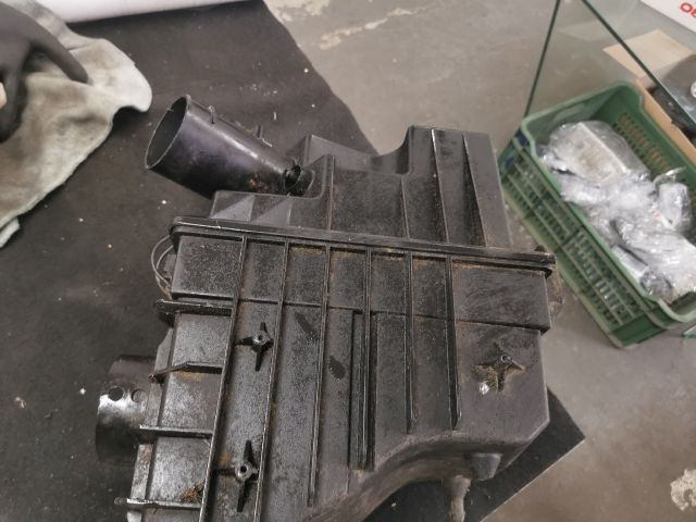 bontott FORD TRANSIT Légszűrő Ház