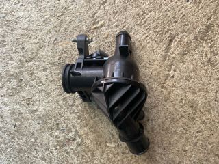 bontott FORD TRANSIT Termosztátház