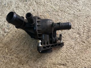 bontott FORD TRANSIT Termosztátház