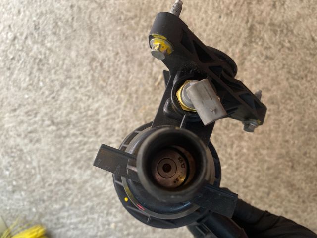 bontott FORD TRANSIT Termosztátház