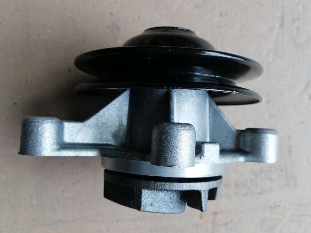 bontott FORD TRANSIT Vízpumpa