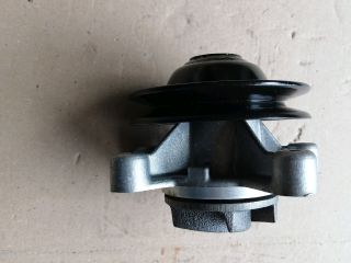 bontott FORD TRANSIT Vízpumpa