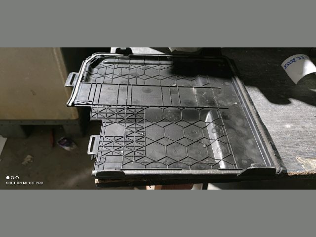 bontott FORD TRANSIT Akkumulátor Fedél