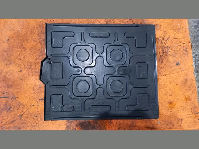 bontott FORD TRANSIT Akkumulátor Fedél