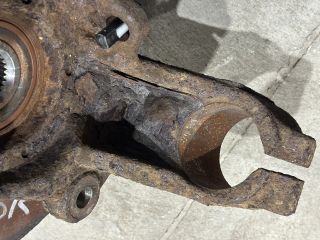 bontott FORD TRANSIT Bal első Csonkállvány Kerékaggyal