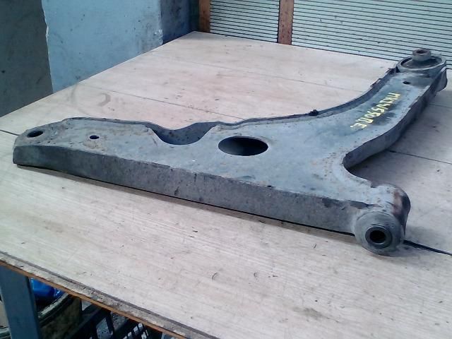 bontott FORD TRANSIT Bal első Lengőkar