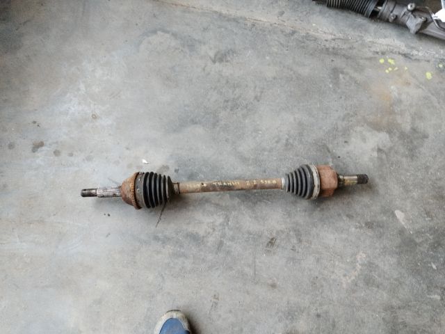 bontott FORD TRANSIT Bal Féltengely