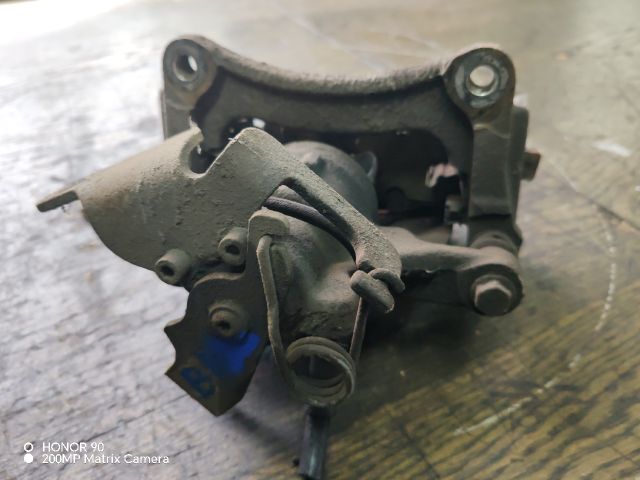 bontott FORD TRANSIT Bal hátsó Féknyereg Munkahengerrel