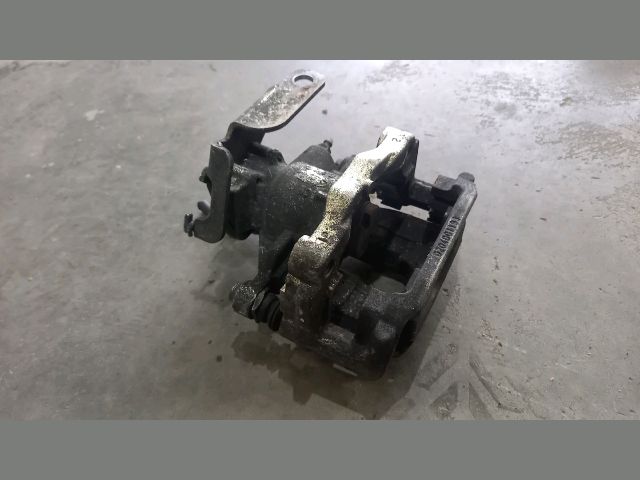 bontott FORD TRANSIT Bal hátsó Féknyereg Munkahengerrel