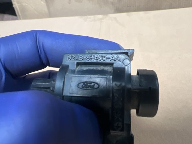 bontott FORD TRANSIT EGR / AGR Vákum Szelep