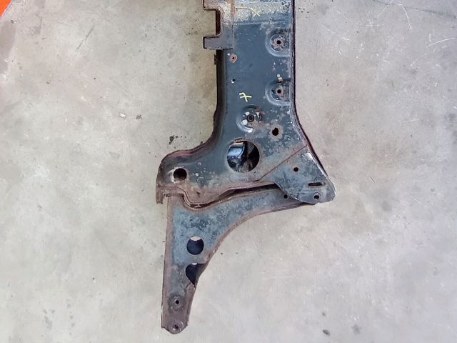 bontott FORD TRANSIT Első Bölcső