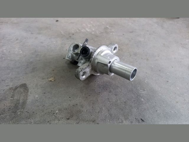 bontott FORD TRANSIT Főfékhenger