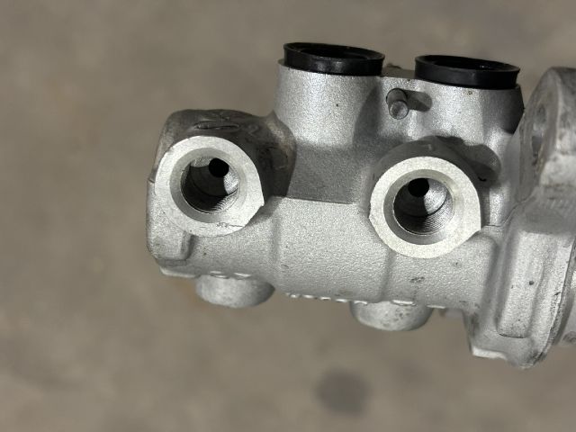 bontott FORD TRANSIT Főfékhenger