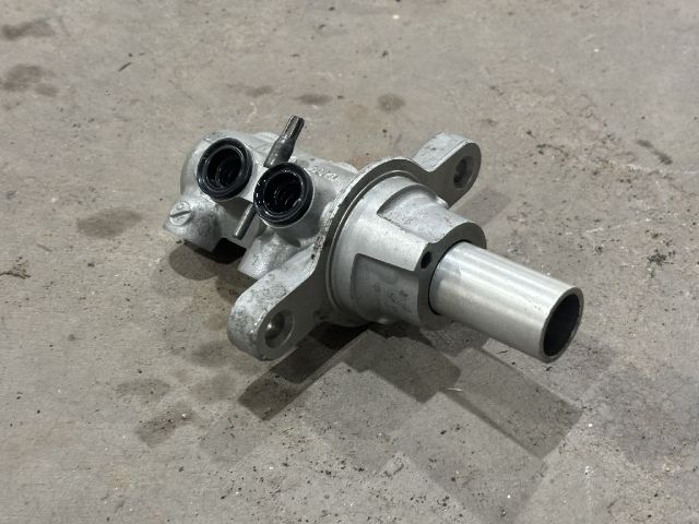 bontott FORD TRANSIT Főfékhenger