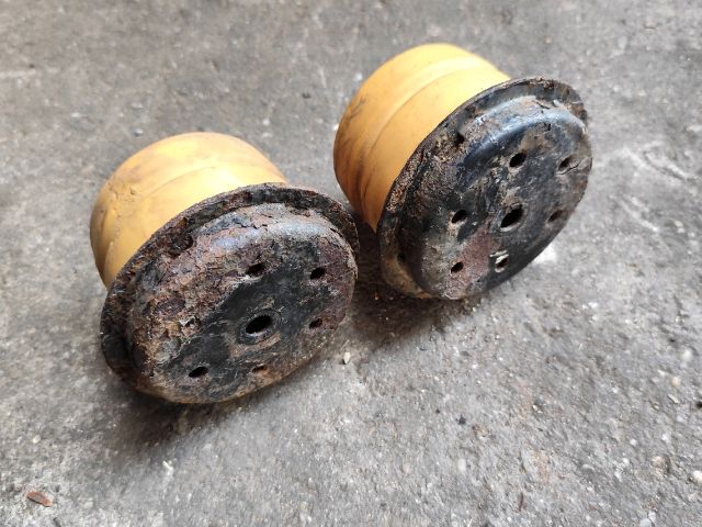 bontott FORD TRANSIT Hátsó Rugóütköző Gumibak