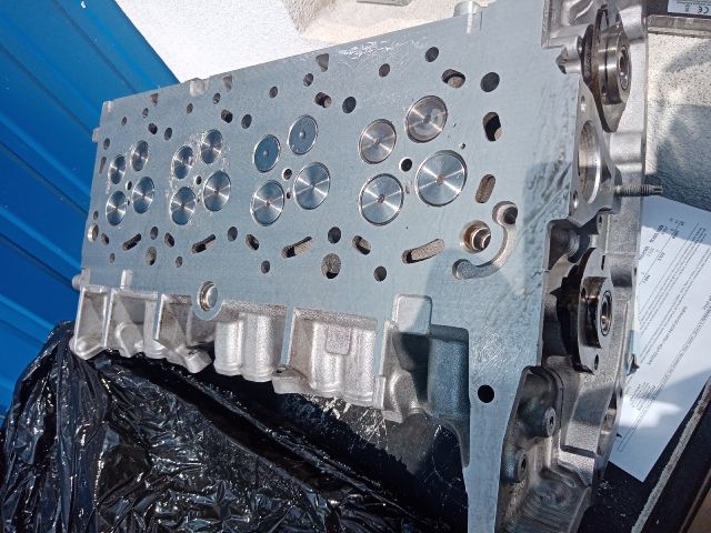 bontott FORD TRANSIT Hengerfej