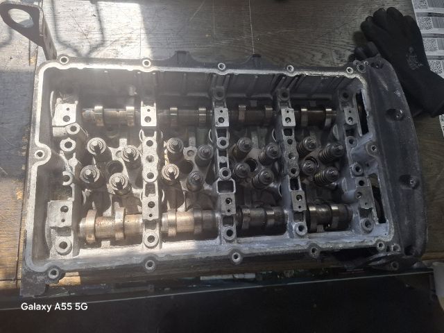 bontott FORD TRANSIT Hengerfej