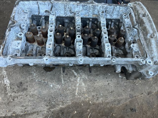 bontott FORD TRANSIT Hengerfej