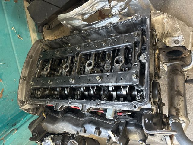 bontott FORD TRANSIT Hengerfej