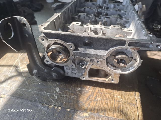 bontott FORD TRANSIT Hengerfej