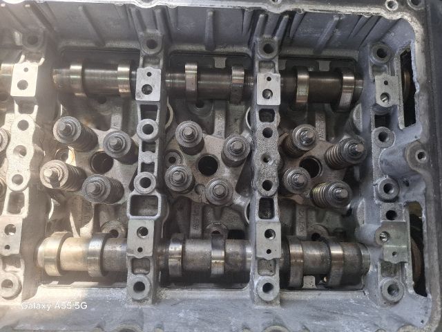 bontott FORD TRANSIT Hengerfej