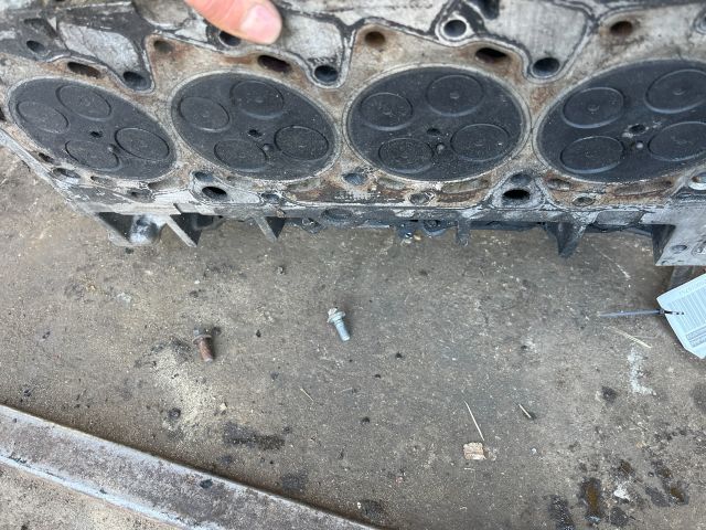 bontott FORD TRANSIT Hengerfej