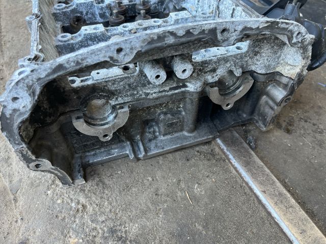 bontott FORD TRANSIT Hengerfej