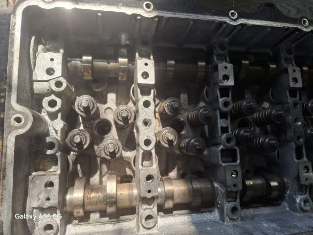 bontott FORD TRANSIT Hengerfej