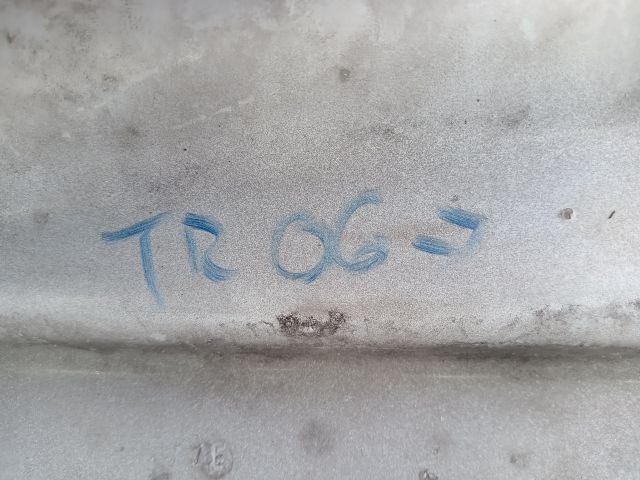 bontott FORD TRANSIT Homlokfal (Üres lemez)