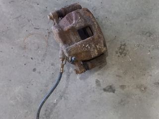 bontott FORD TRANSIT Jobb első Féknyereg Munkahengerrel