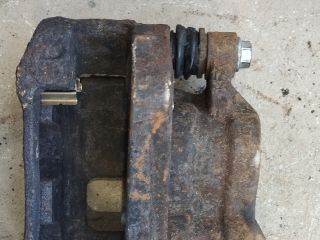 bontott FORD TRANSIT Jobb első Féknyereg Munkahengerrel