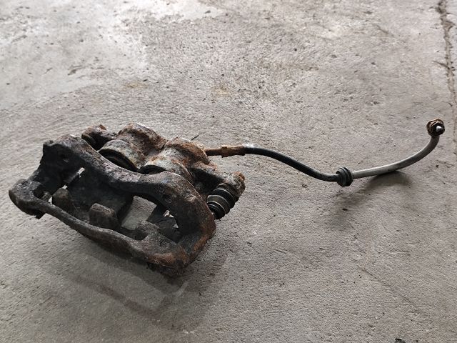 bontott FORD TRANSIT Jobb első Féknyereg Munkahengerrel