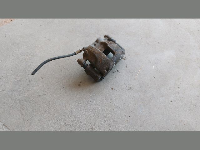 bontott FORD TRANSIT Jobb első Féknyereg Munkahengerrel