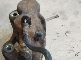 bontott FORD TRANSIT Jobb első Féknyereg Munkahengerrel