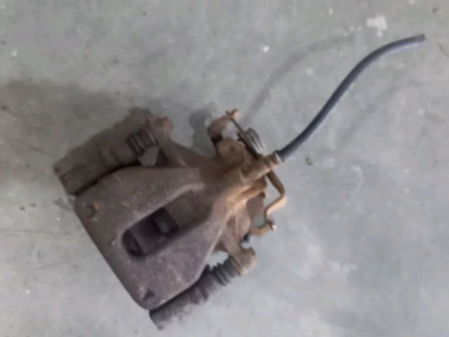 bontott FORD TRANSIT Jobb hátsó Féknyereg Munkahengerrel