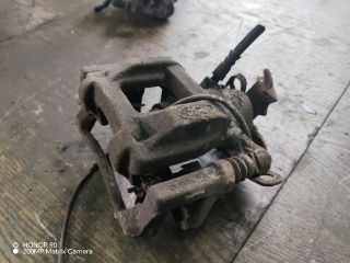 bontott FORD TRANSIT Jobb hátsó Féknyereg Munkahengerrel