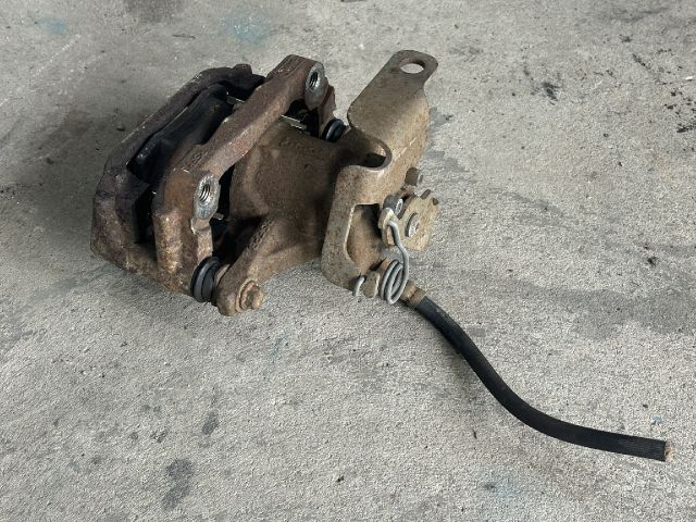 bontott FORD TRANSIT Jobb hátsó Féknyereg Munkahengerrel