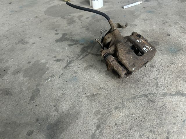 bontott FORD TRANSIT Jobb hátsó Féknyereg Munkahengerrel