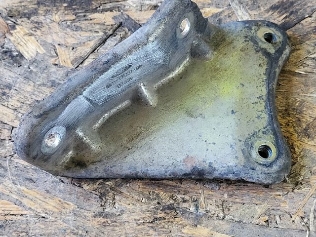 bontott FORD TRANSIT Katalizátor Tartó Bak