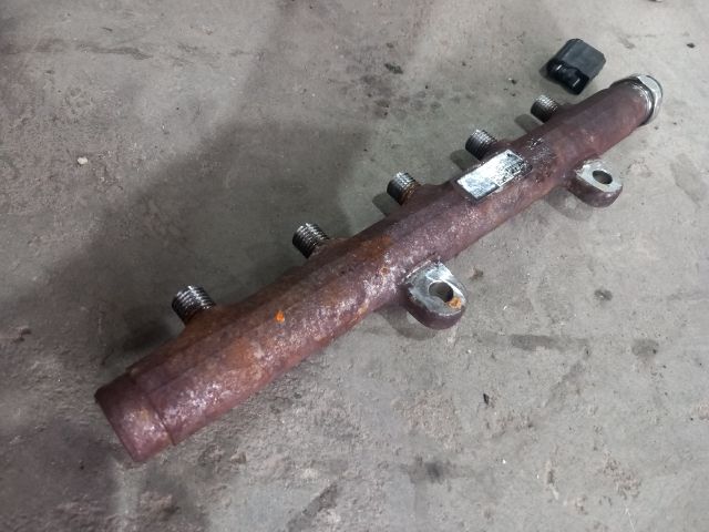 bontott FORD TRANSIT Közösnyomócső