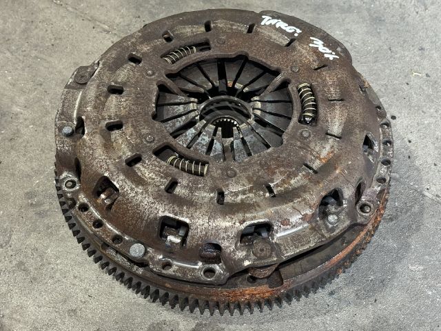 bontott FORD TRANSIT Kuplung Szett Lendkerékkel