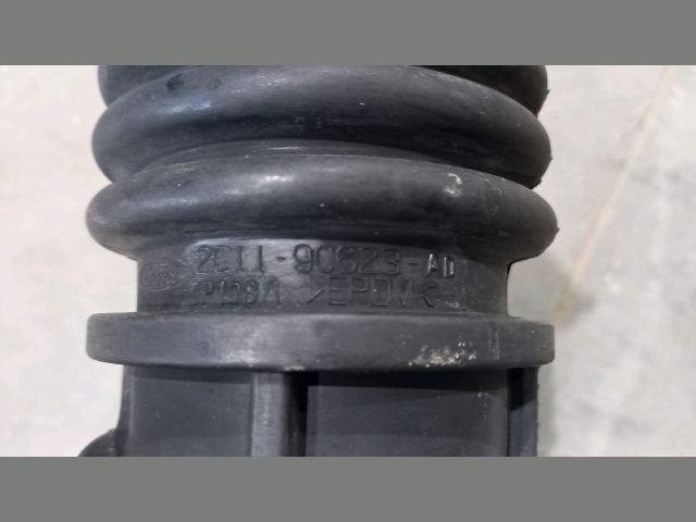 bontott FORD TRANSIT Légbeömlő Cső